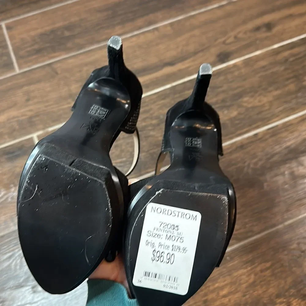 Pelle Moda Black Heels Sz 7.5 NWT